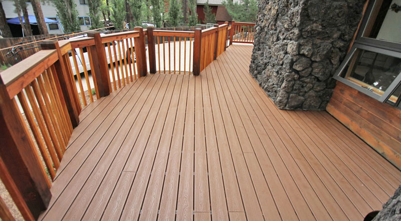 Trex Transcends Deck with Redwood handrails
