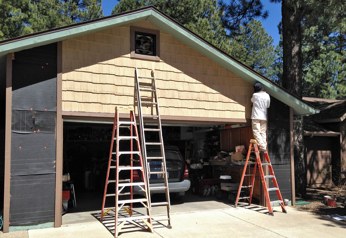 Installing faux shake siding on a home in Flagstaff